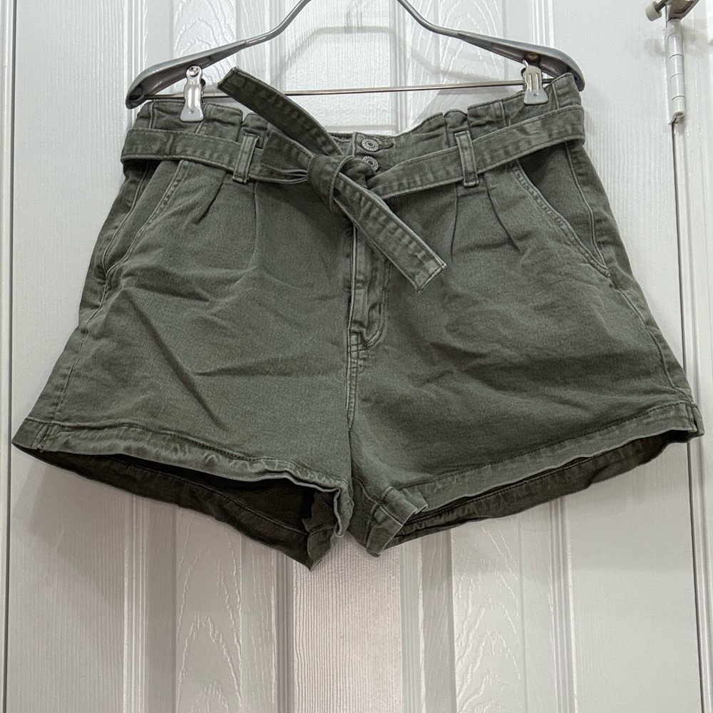 American Eagle Outfitters Green Shorts with Belt